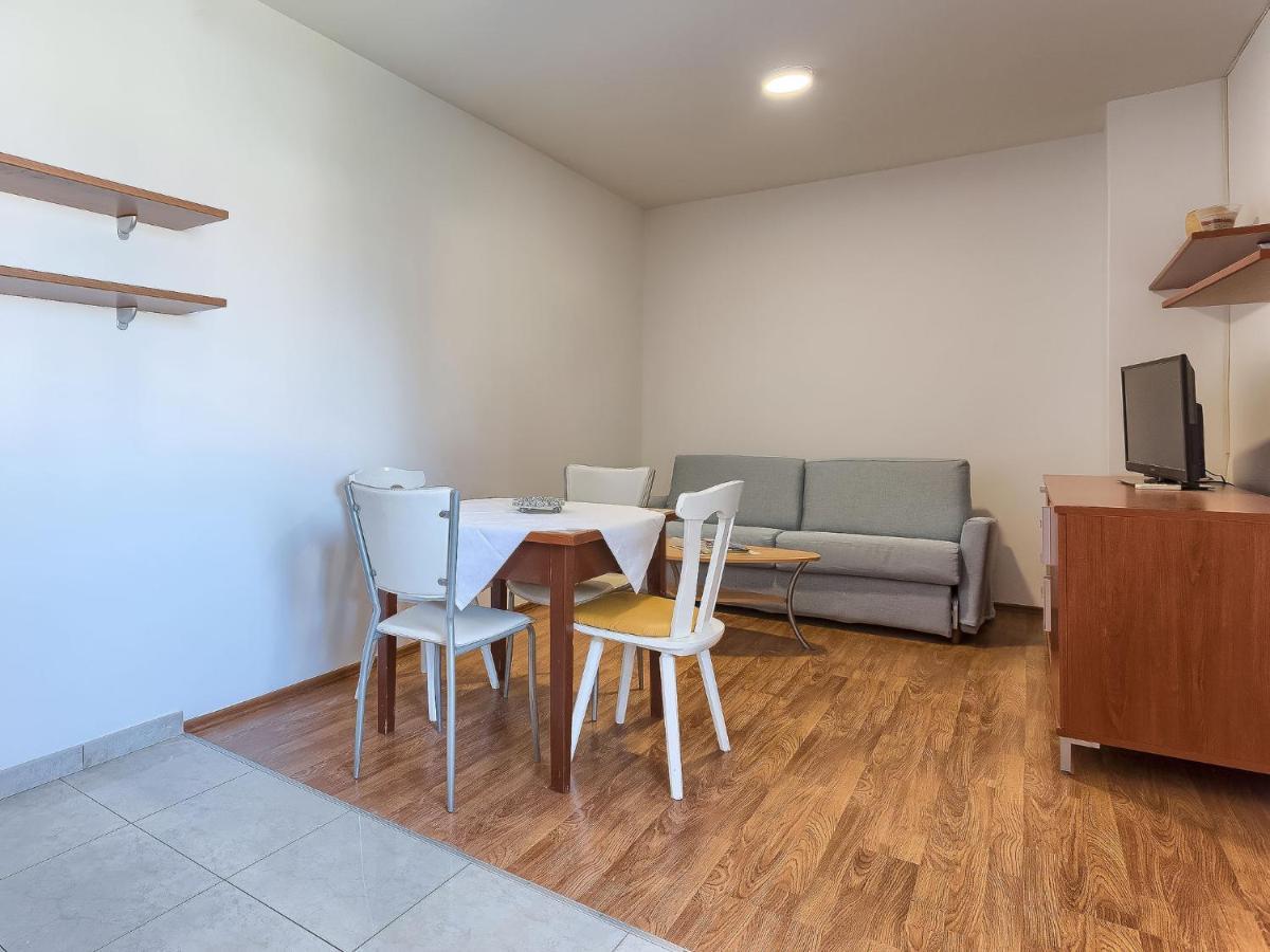 Apartment Nika-3 By Interhome Умаг Екстериор снимка